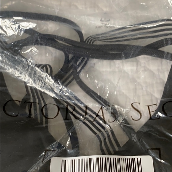 VS So Strappy Sports Bra Size L - Picture 2 of 7